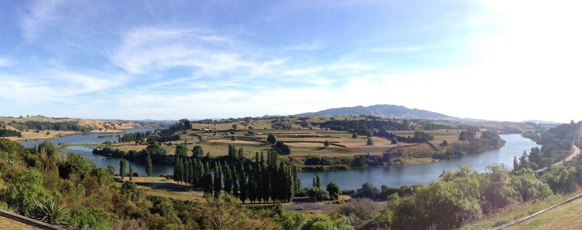 Lake Karapiro Lodge Tirau Eksteriør billede